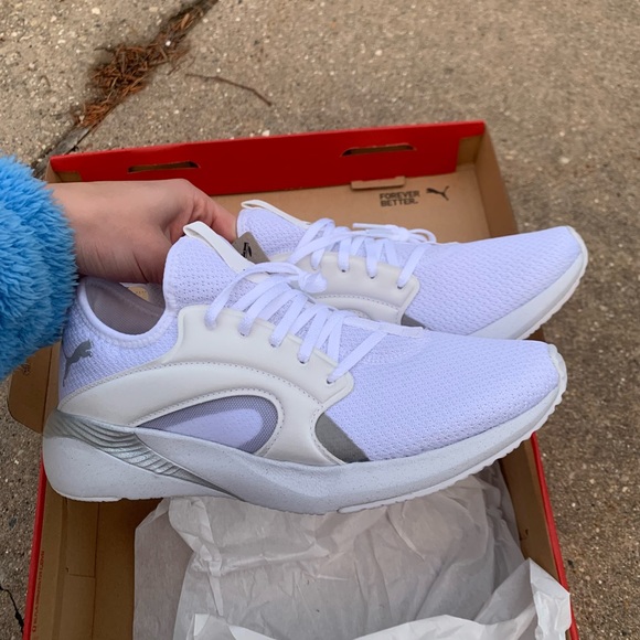 PUMA white running shoes - Picture 1 of 6